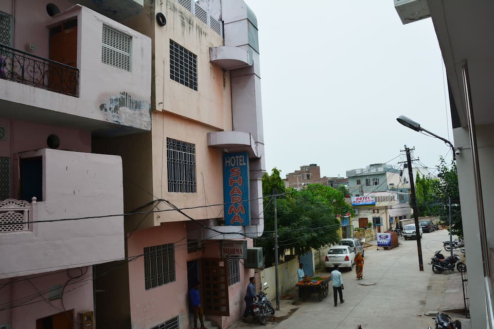 Hotel Sharma